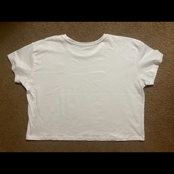 FRENCH CONNECTION Red Hearts Cropped Graphic Tee - Size Large - Picture 4 of 4